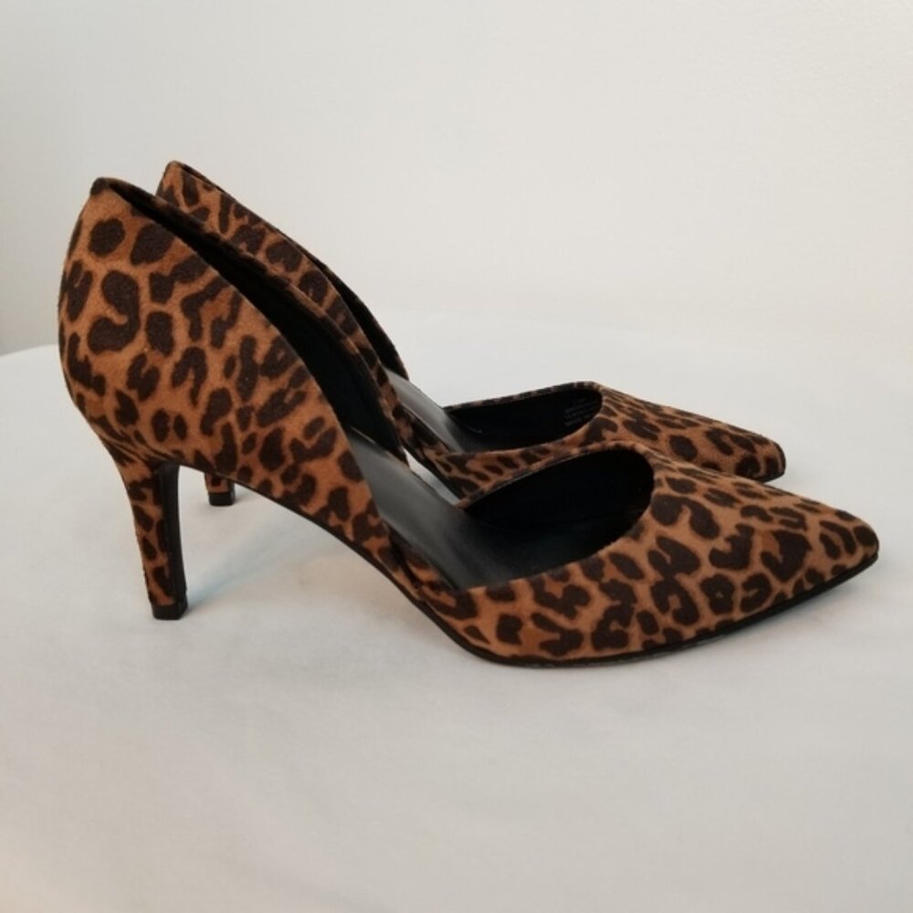 Bandolino Grenow Pointed Toe Pumps